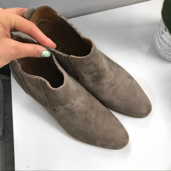 NINE WEST SUADE GREY CHUNKY HEEL BOOTIES! - Picture 2 of 11